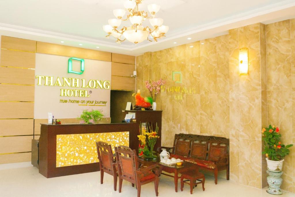 Ο χώρος του λόμπι ή της ρεσεψιόν στο Thanh Long Da Lat Hotel
