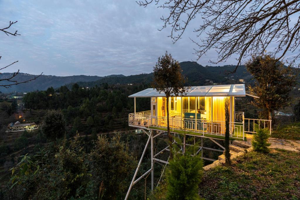 En generel udsigt til bjerge eller udsigt til bjerge taget fra villaen