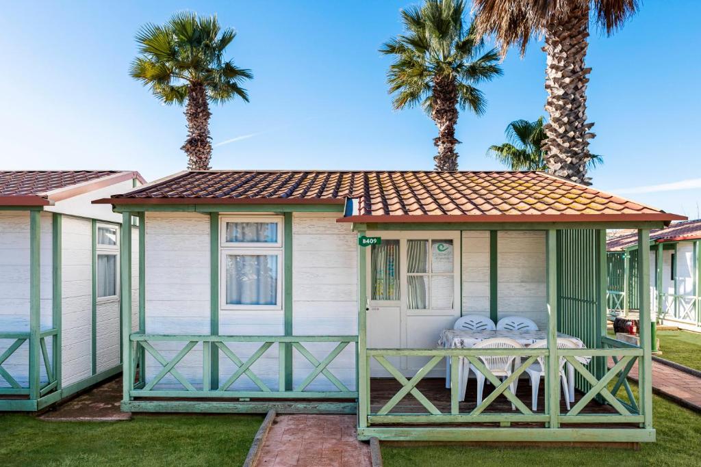 Creixell Camping & Family Resort - Bungalow 2 Chambres