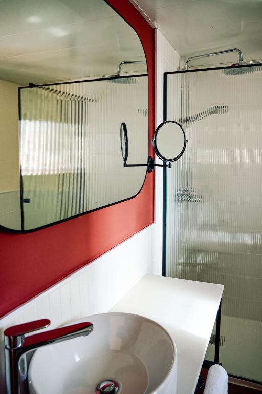 Honest Granada Hotel - 18