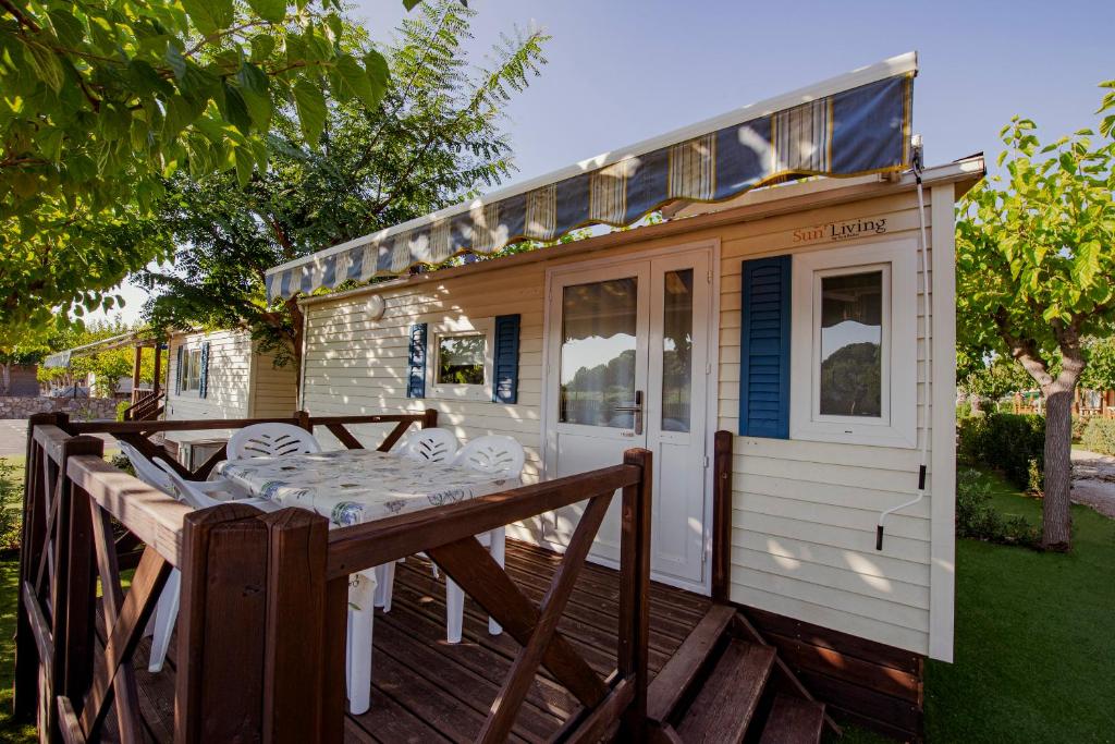 Creixell Camping & Family Resort - Bungalow Standard