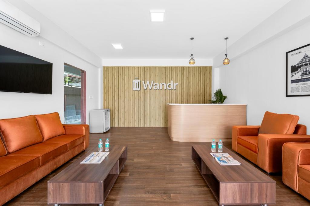 Χώρος καθιστικού στο Wandr Hotel- HSR Layout, Sector 7
