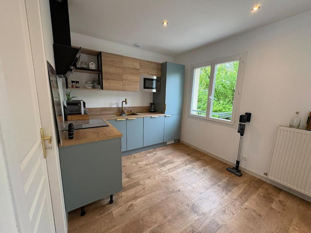 Η κουζίνα ή μικρή κουζίνα στο Ker'mima in Antoigné Châtellerault