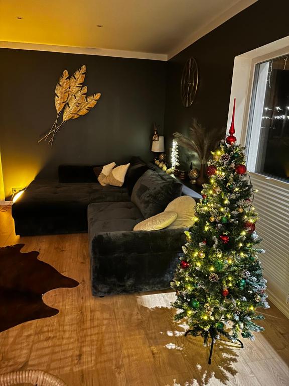 Гостиная зона в Reigi Holiday Home, Hiiumaa with Nordic HotTub & Sauna