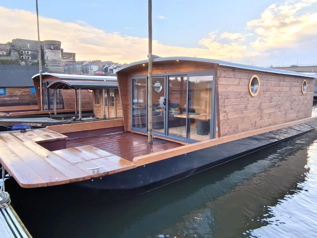 La toue Vent d'Anjou - Bateau traditionnel de la Loire