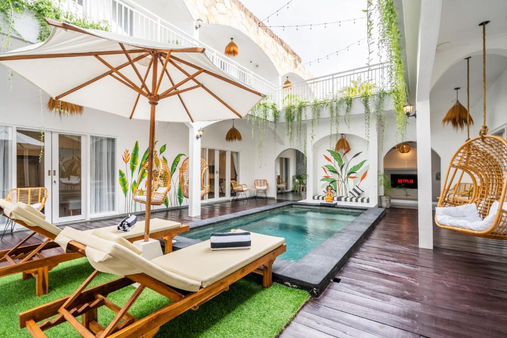 Πισίνα στο ή κοντά στο Azure Suites, Tibubeneng, Canggu