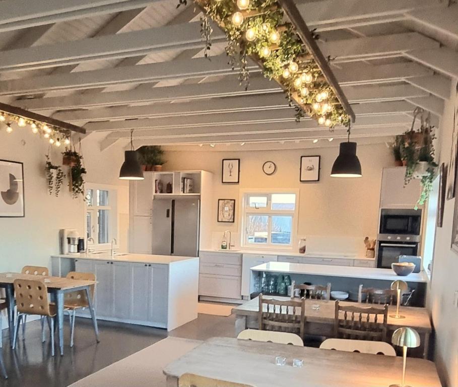 Una cocina o kitchenette en The Old School House - Gaulverjaskoli