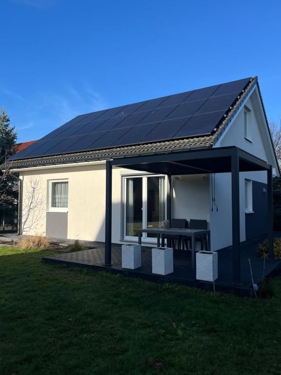 Το κτήριο όπου στεγάζεται  το διαμέρισμα