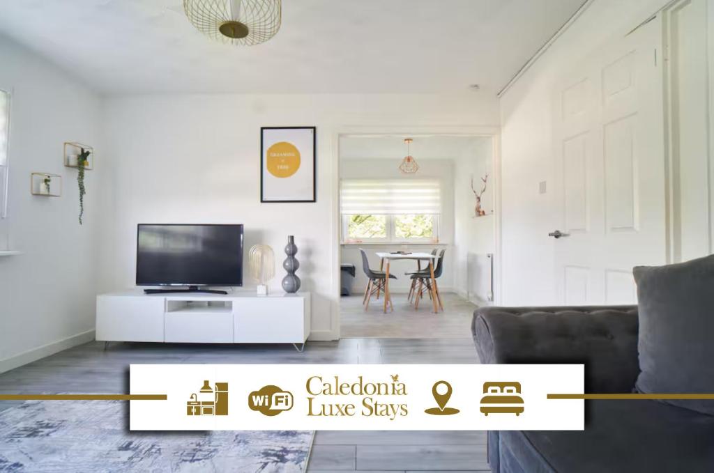 Μια τηλεόραση ή/και κέντρο ψυχαγωγίας στο Woodside Apartment