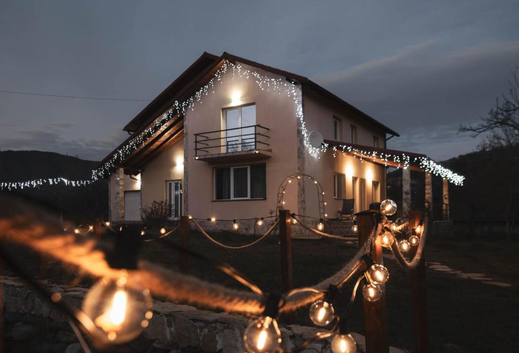 Bygningen som feriehuset ligger i