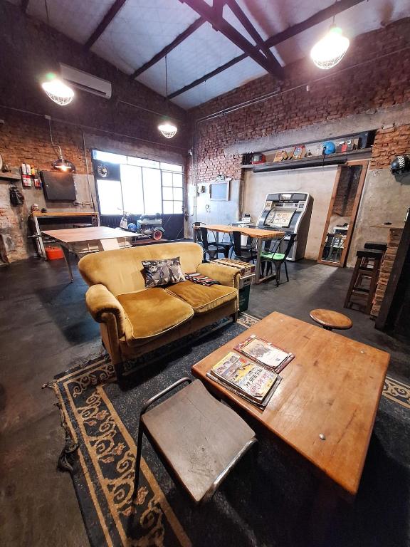 Et opholdsområde på La Forja Garage