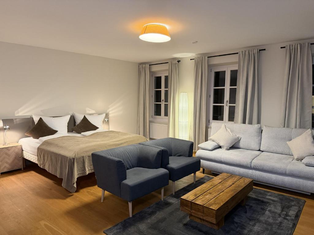 Gasthaus Adler Konstanz - Three-Bedroom Apartment Suite