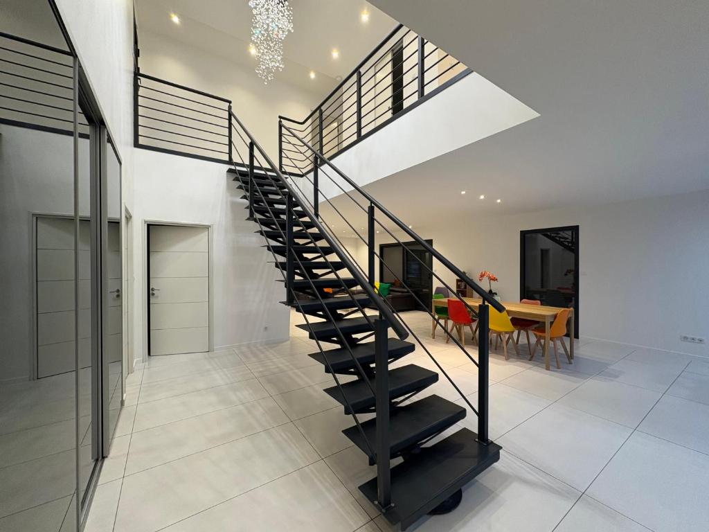 Φωτογραφία από το άλμπουμ του Maison moderne Villa σε Aulnat