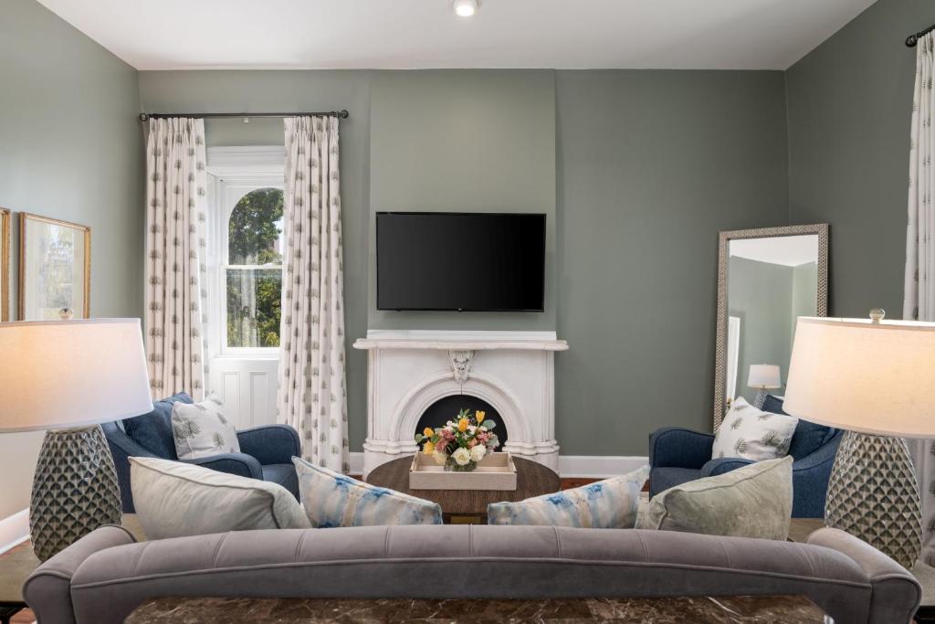 Hamilton Turner Inn photo