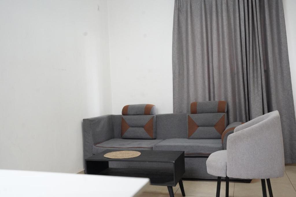 Seating area sa Zuri