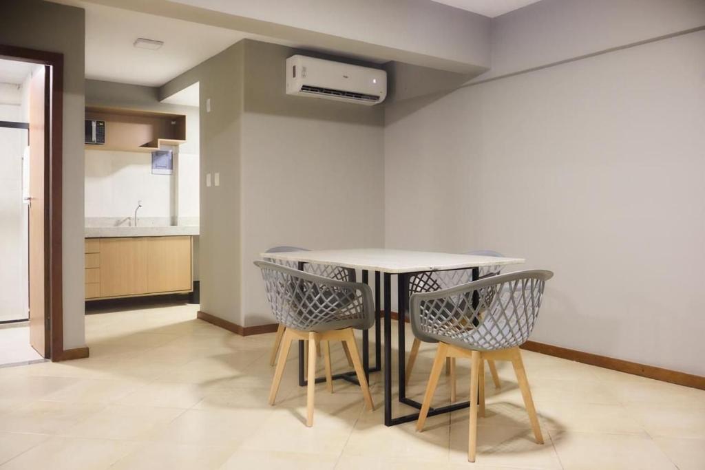 Φωτογραφία από το άλμπουμ του Apartamento Completo Quarto/ Sala/Cozinha/ Banheiro Mobiliado - WS Urban Ed. Celita Franca σε Feira de Santana