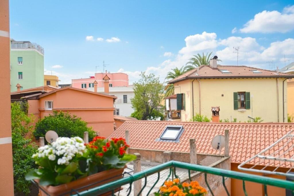 Bright apartment with balcony near Metro A