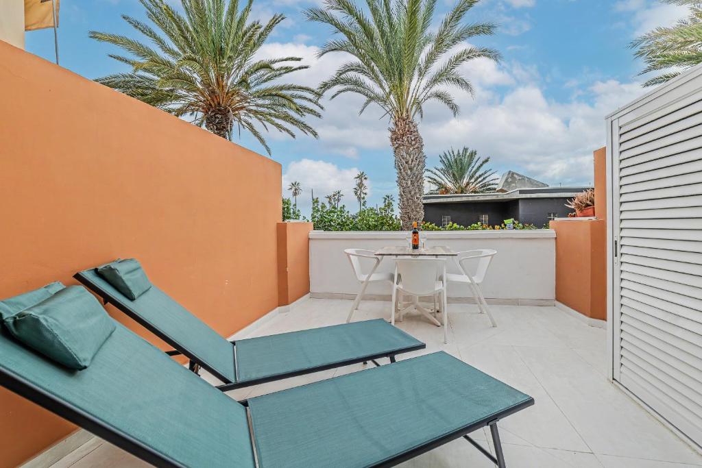 OCEAN WALK SUITE Beachside Studio Golden Mile Tenerife Royal Garden