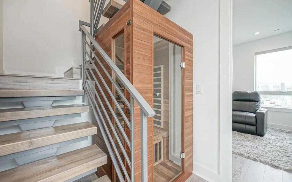 Picture of The Executive Penn's Landing - High End Luxury 3BR-Sauna-Gym-Garage ...