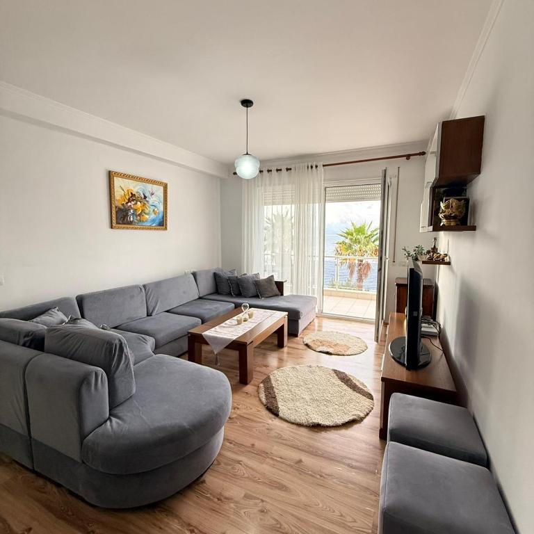 M&I Apartment