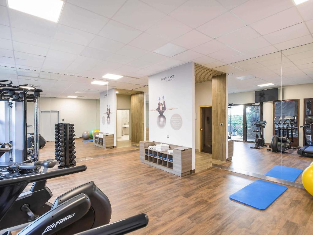 Fitness centrum a/nebo fitness zařízení v ubytování Novotel Wrocław Centrum