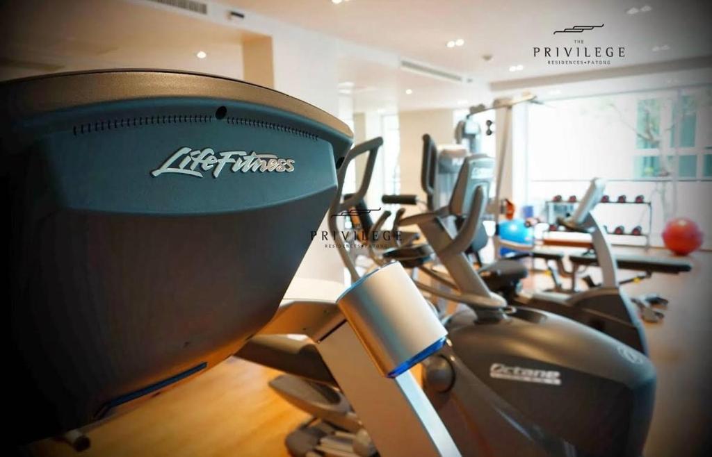 Fitnesscentret og/eller fitnessfaciliteterne på 3 Beds patong baycleef residence