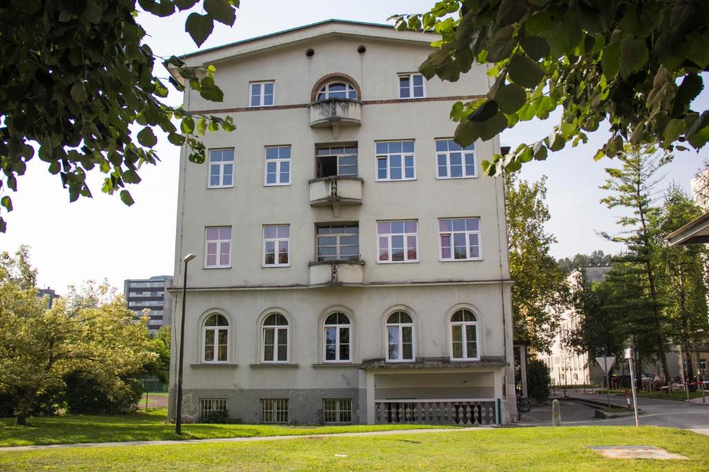 Budova, kde se hostel nachází