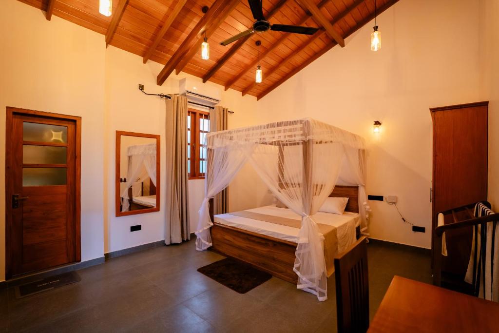 Giường trong phòng chung tại Villa Balcony Bliss