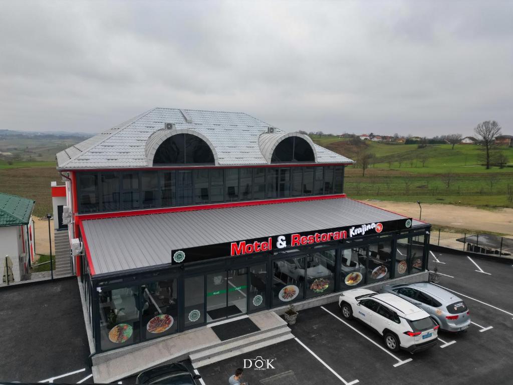 Το κτήριο όπου στεγάζεται  το μοτέλ