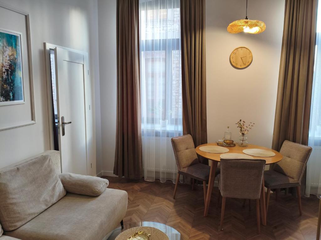 Apartments Częstochowa - Słoneczna Kamienica - Prywatny Parking free! - 7