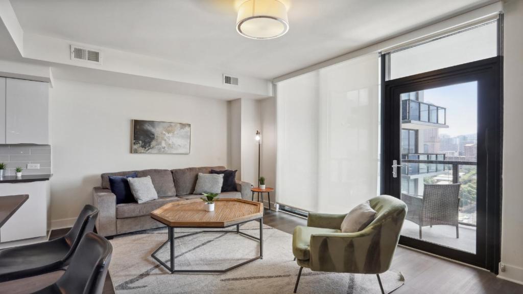 Amazing Apt in Midtown photo