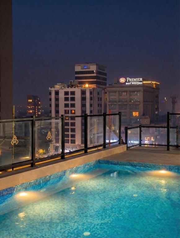 Πισίνα στο ή κοντά στο Mirage 1 BR, Condo, Gulberg Lahore Self Check IN