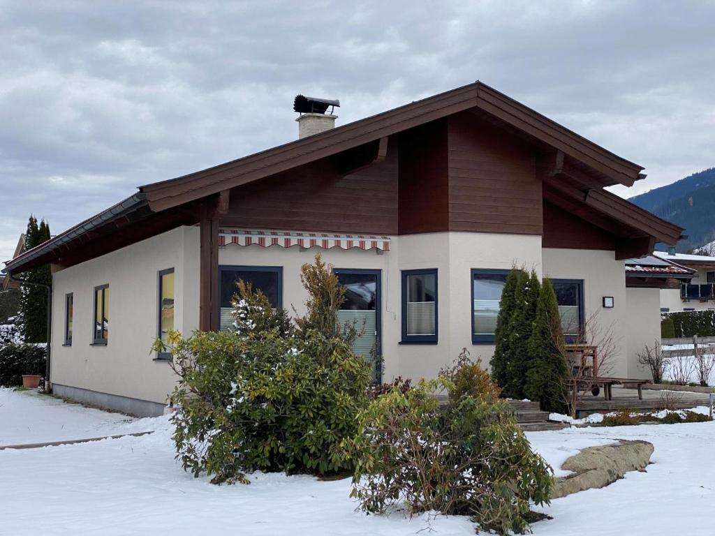 Το κτήριο όπου στεγάζεται  η παραθεριστική κατοικία