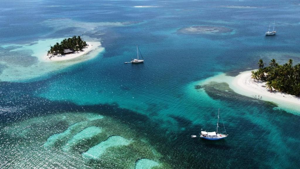 Příroda nedaleko ubytování na lodi