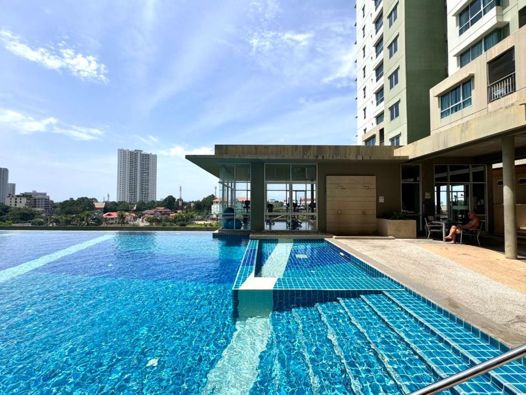 Бассейн в Lumpini Ville Naklua Select Resort Pool condo или поблизости