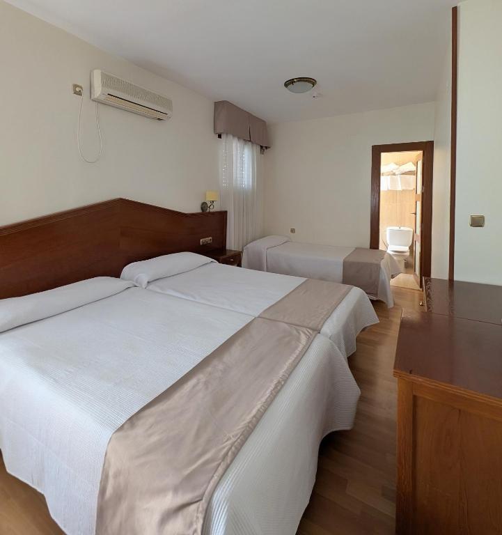 Hotel Anabel Baza - Triple Room