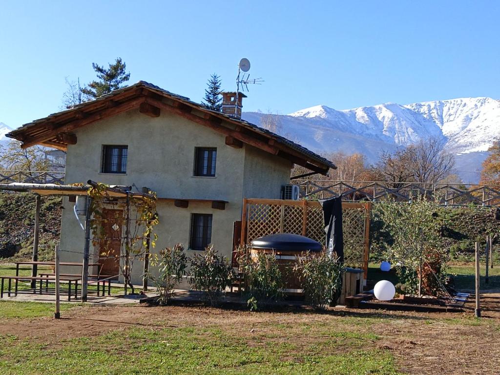 Vista general de una montaña o vista desde la casa vacacional