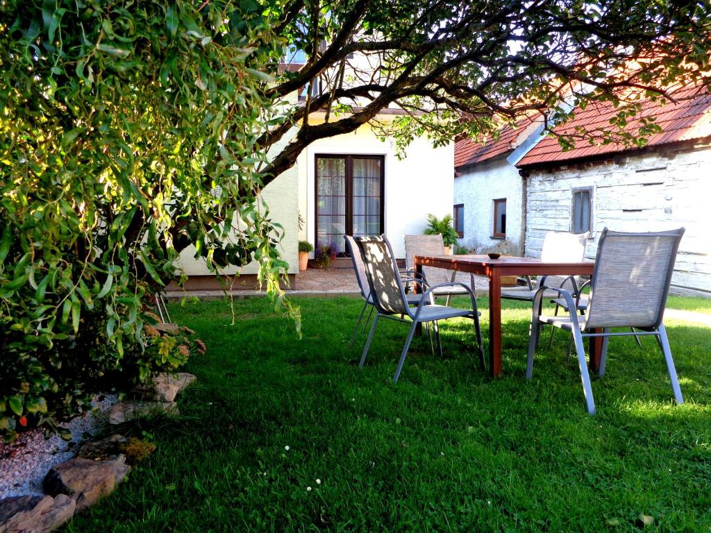 A garden outside Chalupa U Miška