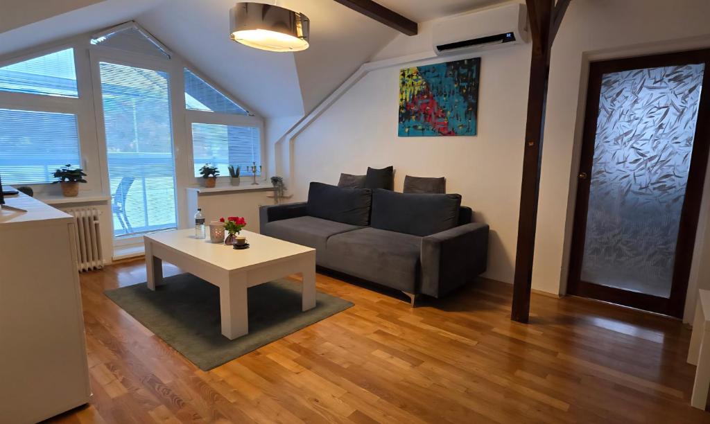 Гостиная зона в Apartman v širšom centre Martina SEVER