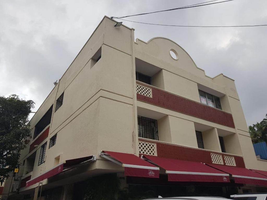 Το κτήριο όπου στεγάζεται  το διαμέρισμα