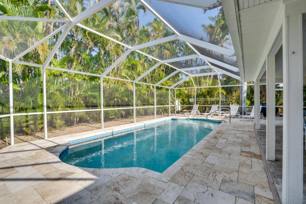 Swimmingpoolen hos eller tæt på Perfect Coastal Getaway by SeaBreeze Vacation