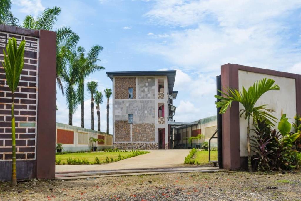 Το κτήριο όπου στεγάζεται  το διαμέρισμα