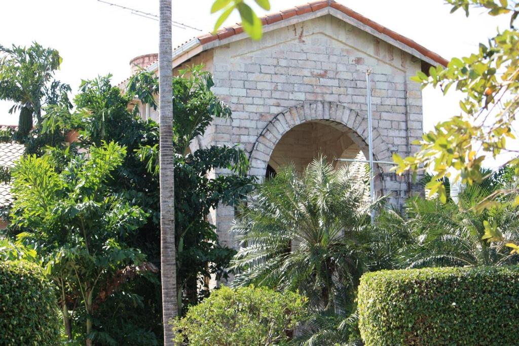 Un jardín fuera de Villa Ornella