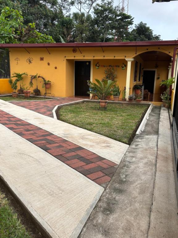 Budova, kde se prázdninový dům nachází