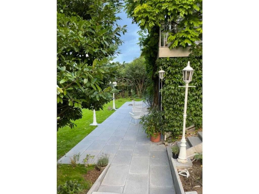 Zahrada ubytování Janglida's Apartment