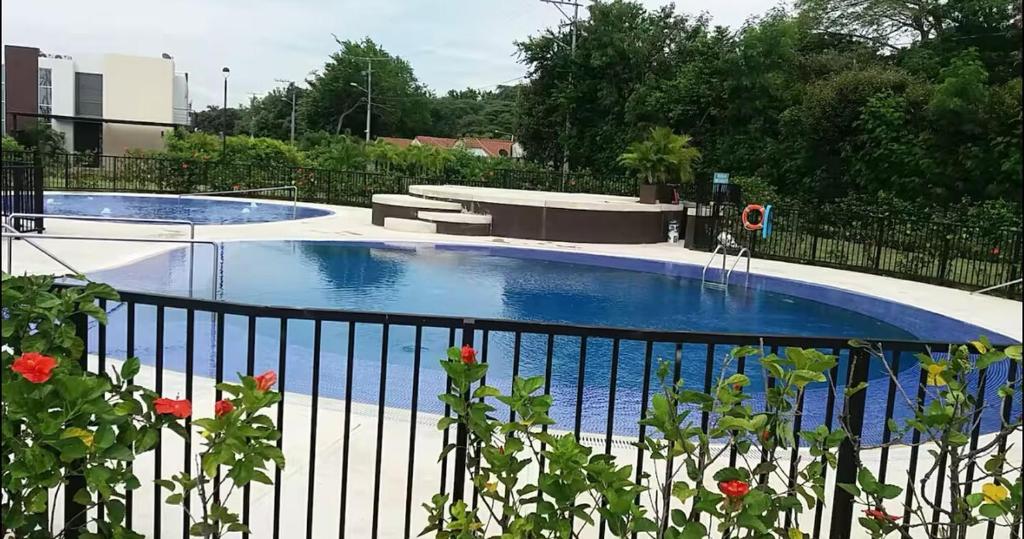 A piscina em ou perto de Casa moderna con piscina privada Cabo Verde praia