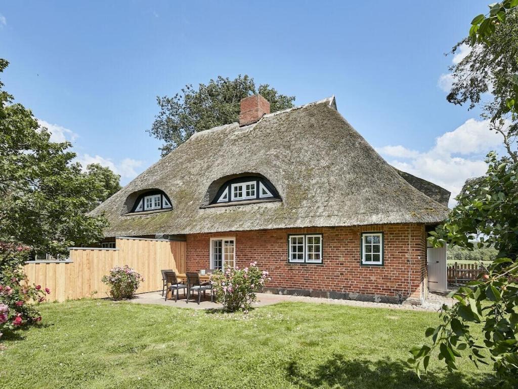 Zahrada ubytování Holiday home in Göhl with swimming pool