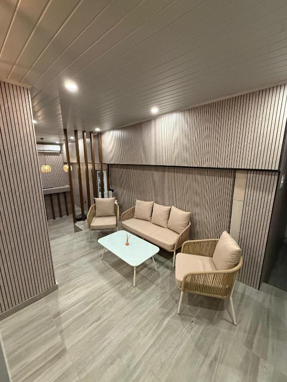 Χώρος καθιστικού στο Ivootel