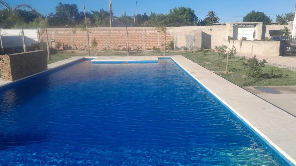 Swimmingpoolen hos eller tæt på Casa quinta en Berisso