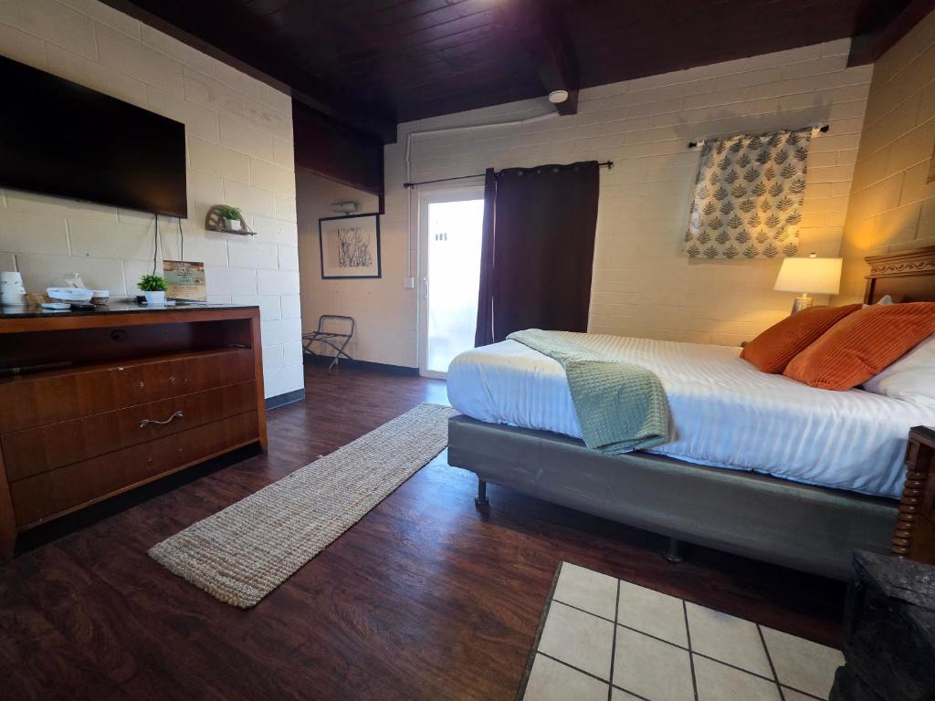 Sierra Lodge Three Rivers - 
